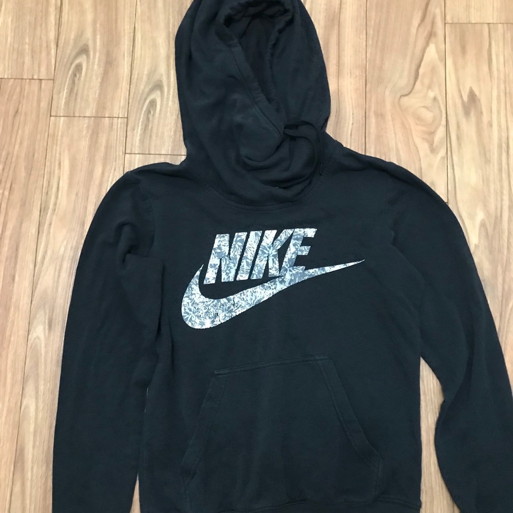 Women Nike Sweatshirt